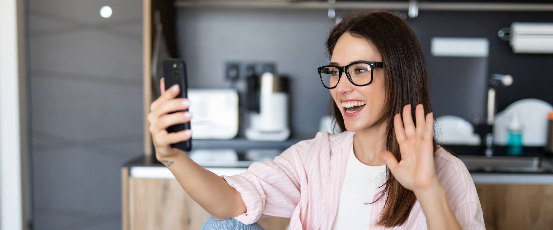 Highlighting Customer Reviews and Testimonials in Email Newsletters